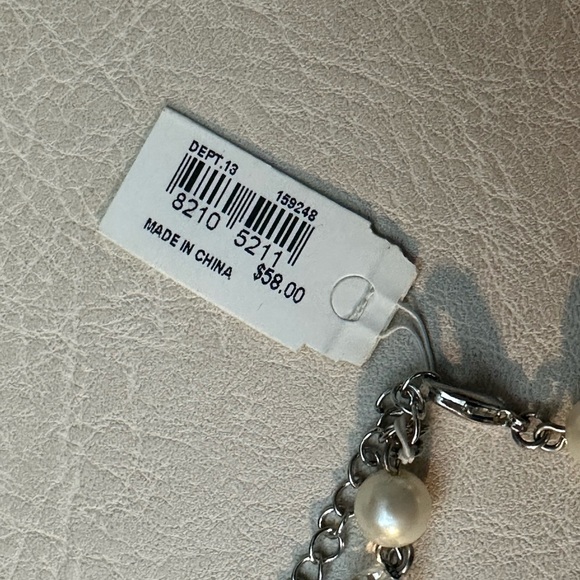 NWT Ann Taylor Pearl Crystal Necklace - Picture 3 of 4
